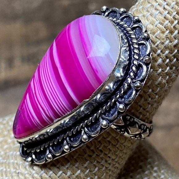 New Pink Striped Agate Stone Silver Overlay Ring Size 7.75 - Picture 2 of 4